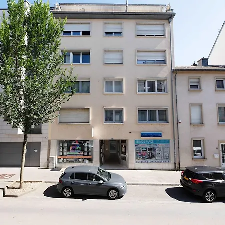 Elegant 2br With Balcony - Central City *